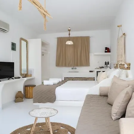 Sea Nymphs Gasthuis Agia Anna (Naxos)