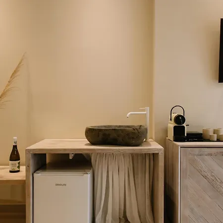 Sea Nymphs Gasthuis Agia Anna (Naxos)